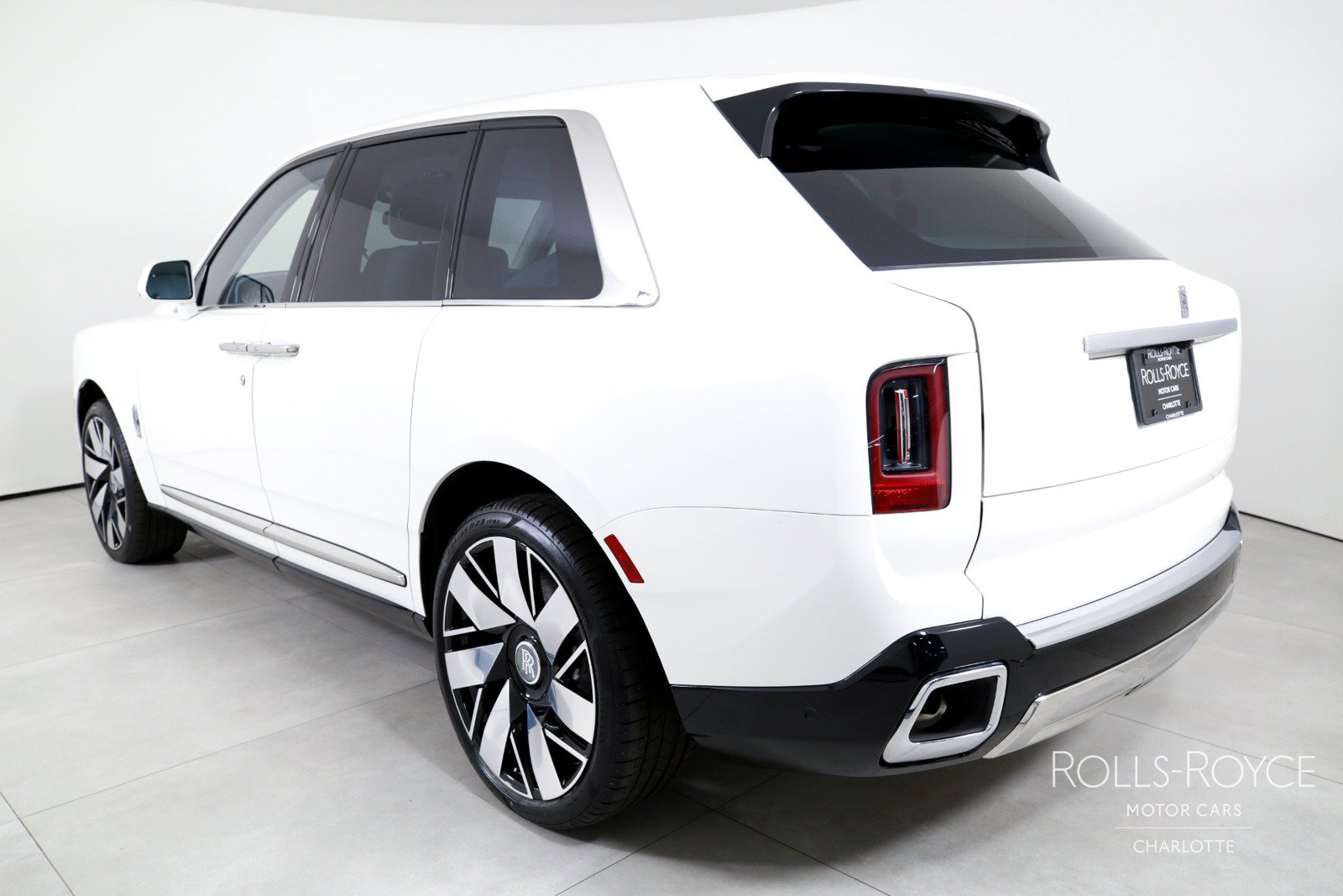 New 2026 Rolls-Royce Cullinan AWD/4WD image 8