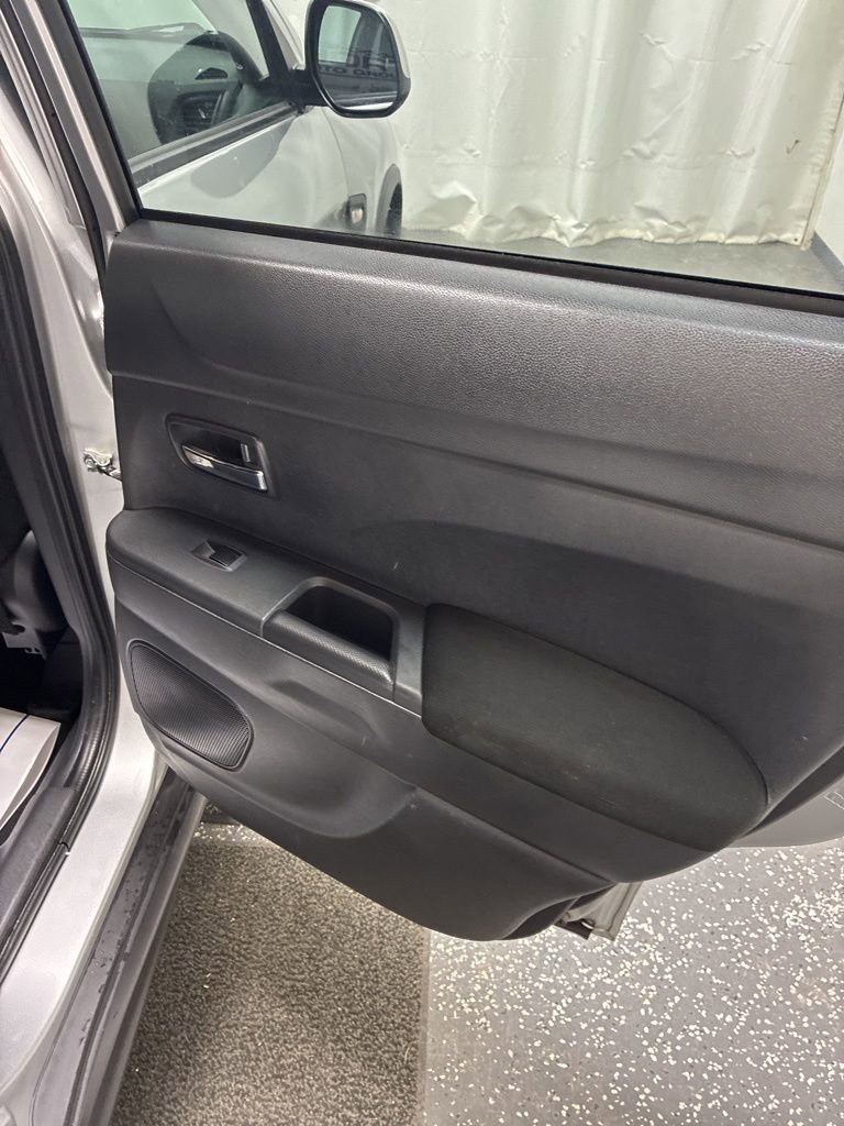 Used 2024 Mitsubishi Outlander Sport ES image 25