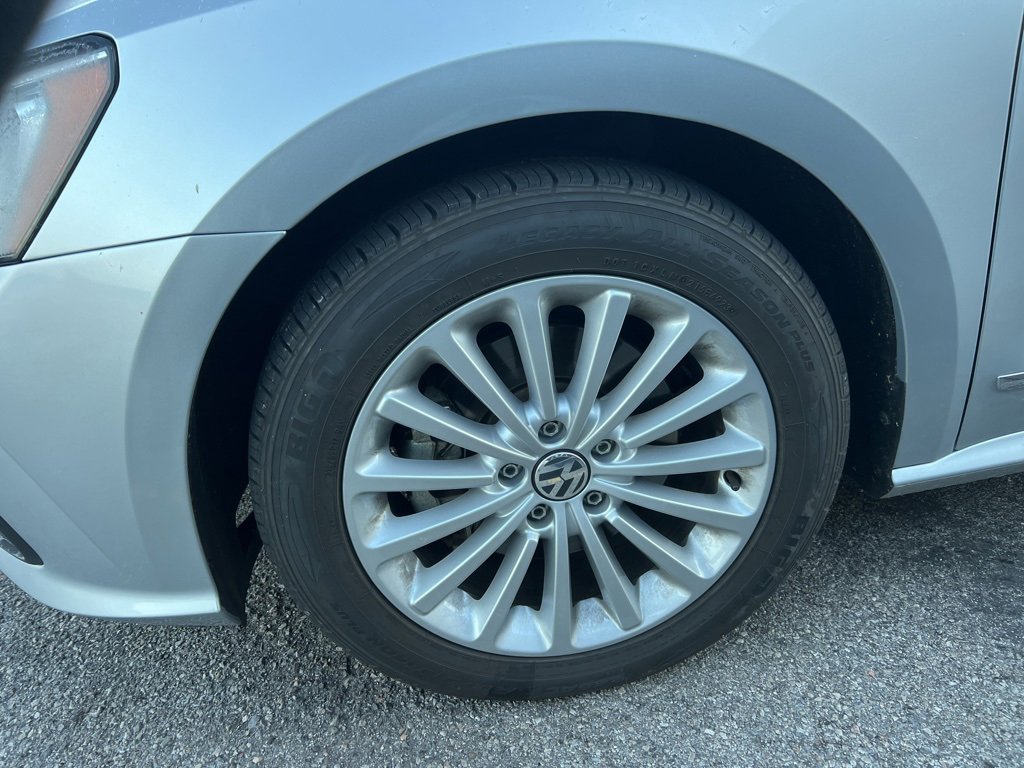 Used 2017 Volkswagen Passat 1.8T SE image 26