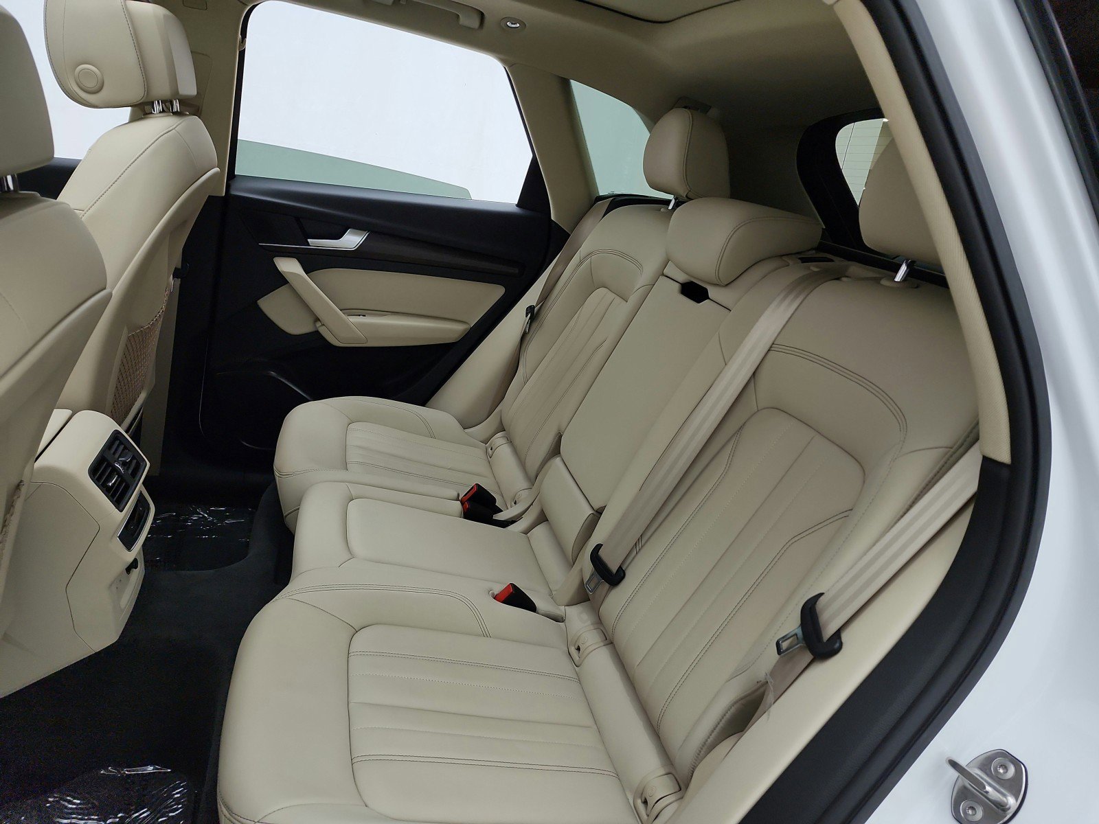 Used 2023 Audi Q5 2.0T Premium w/ Convenience Package AWD/4WD image 15