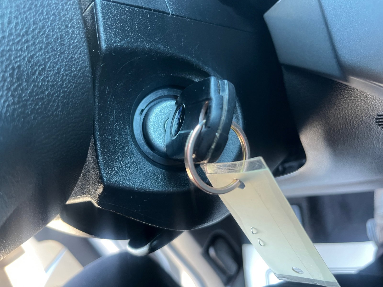 Used 2015 Ford Escape SE image 30