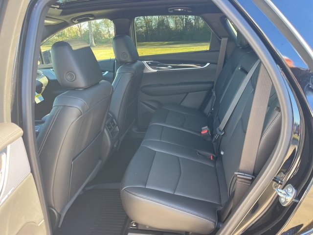 New 2026 Cadillac XT5 Premium Luxury w/ LPO, Floor Liner Package image 43