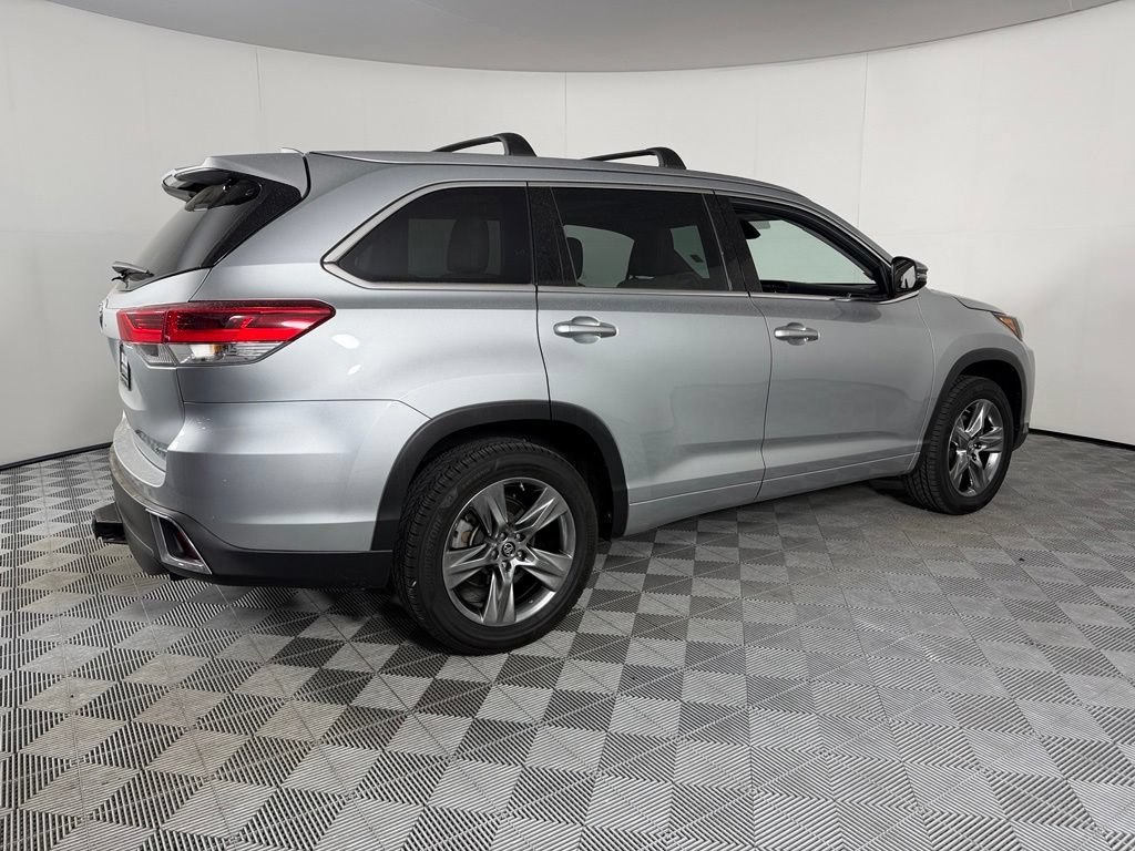 Used 2019 Toyota Highlander Limited FWD image 7