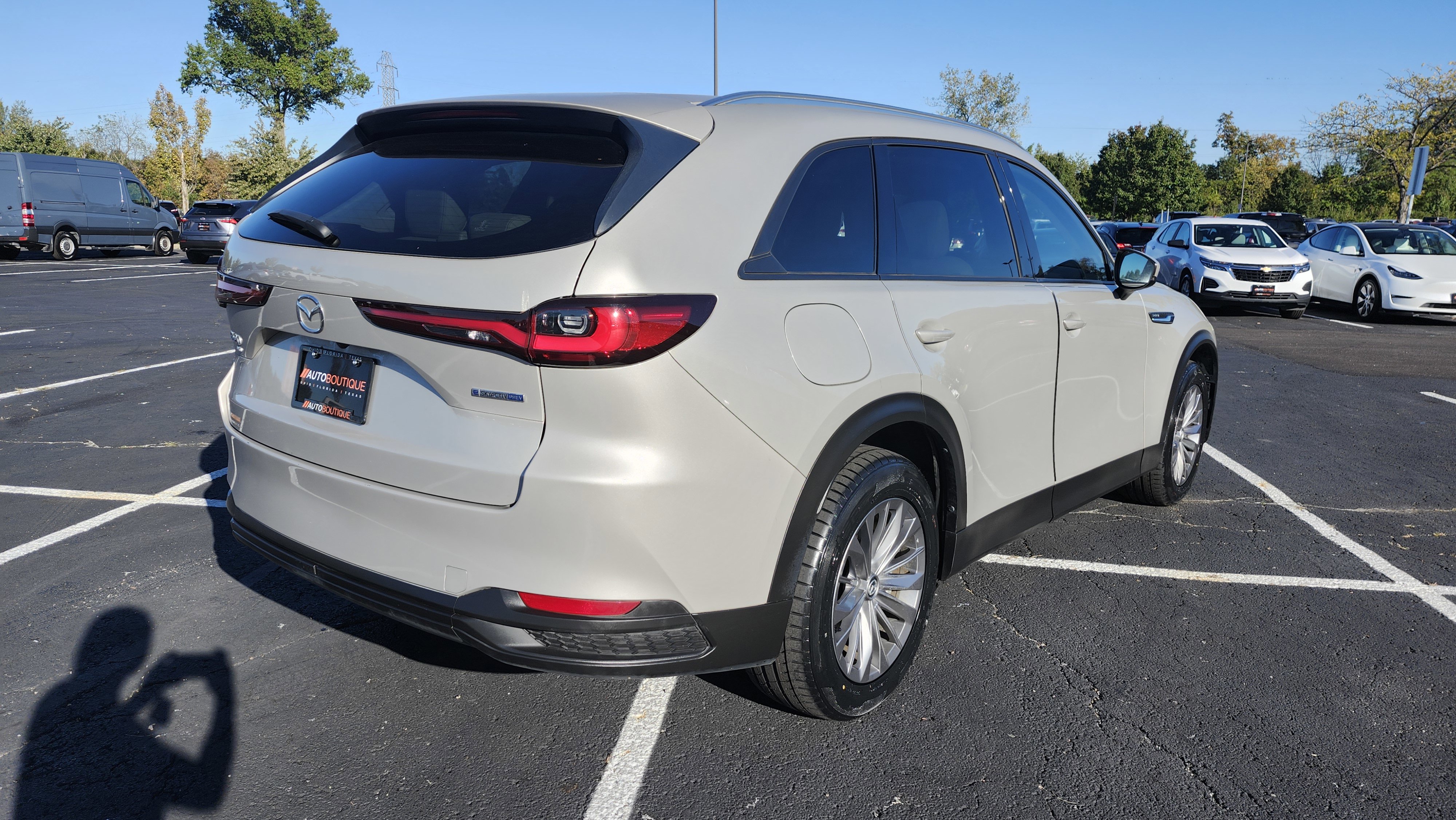 Used 2024 MAZDA CX-90 Plug-In Hybrid w/ Preferred image 10