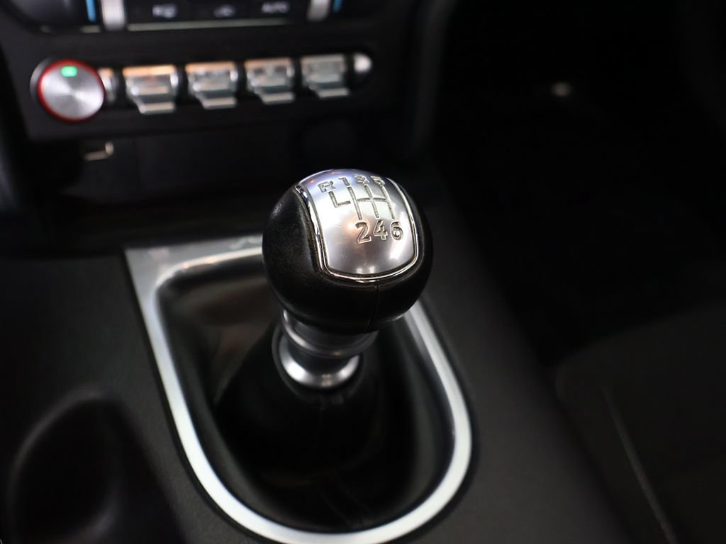 Used 2019 Ford Mustang Coupe w/ Equipment Group 101A RWD image 43