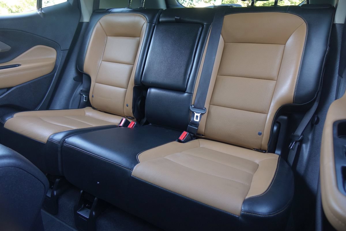 Used 2020 GMC Terrain SLT w/ Preferred Package FWD image 11