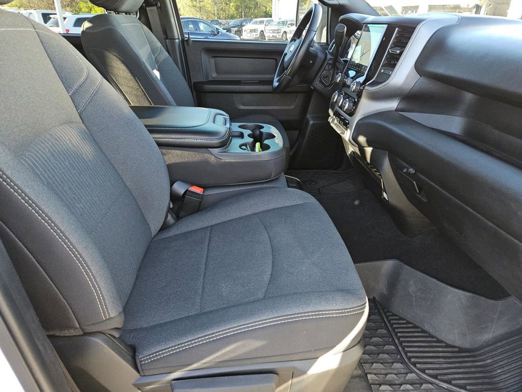 Used 2024 RAM 3500 Tradesman w/ Chrome Appearance Group image 32