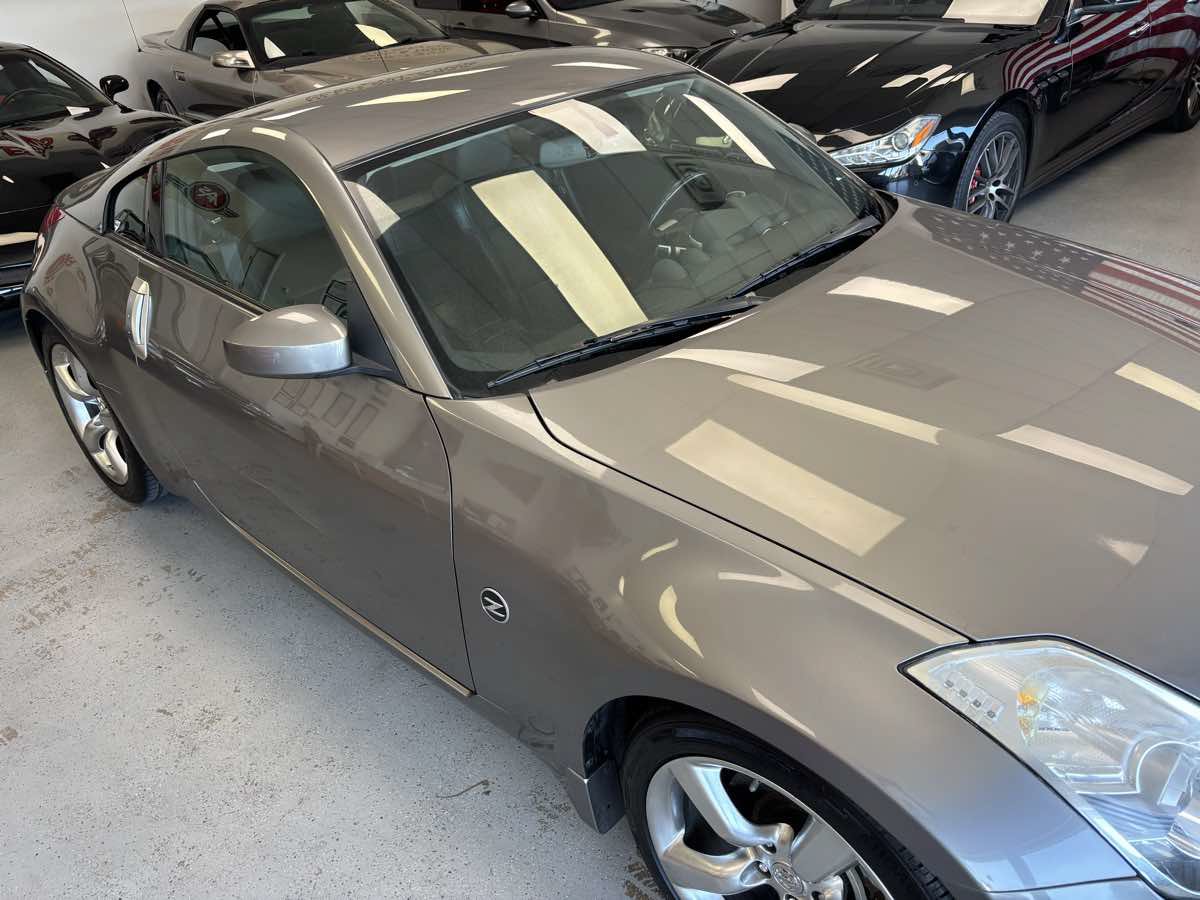 Used 2008 Nissan 350Z Enthusiast w/ Cargo Convenience Pkg RWD image 4