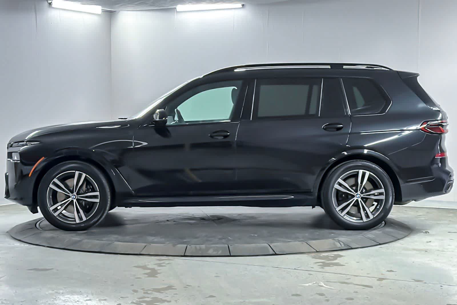 Used 2024 BMW X7 M60i w/ Executive Package AWD/4WD image 5
