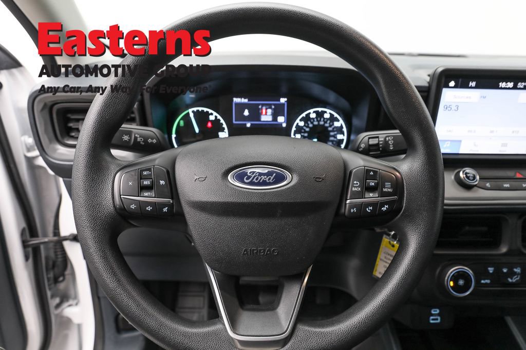 Used 2023 Ford Maverick XL image 10