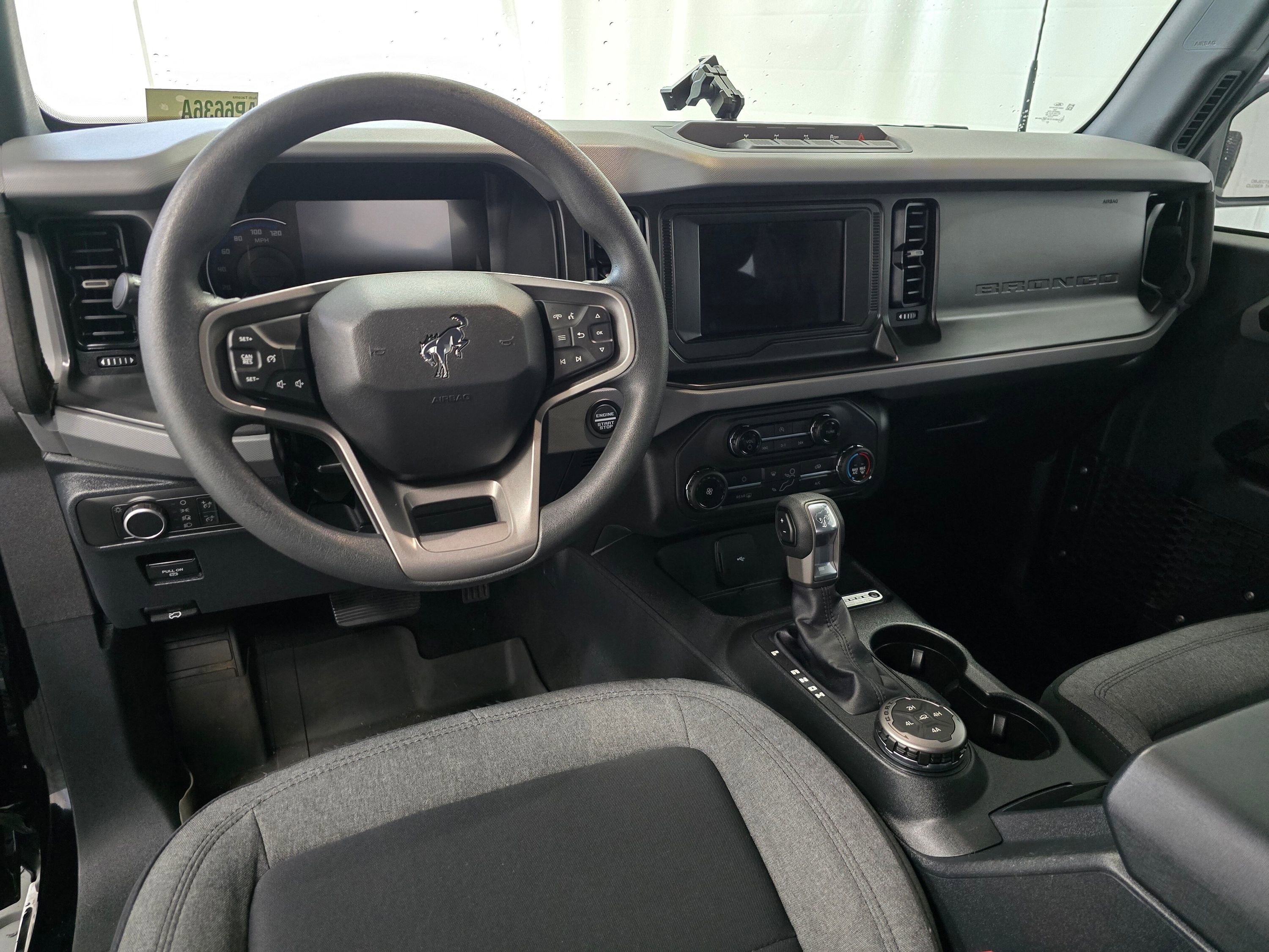 Used 2022 Ford Bronco Base image 17