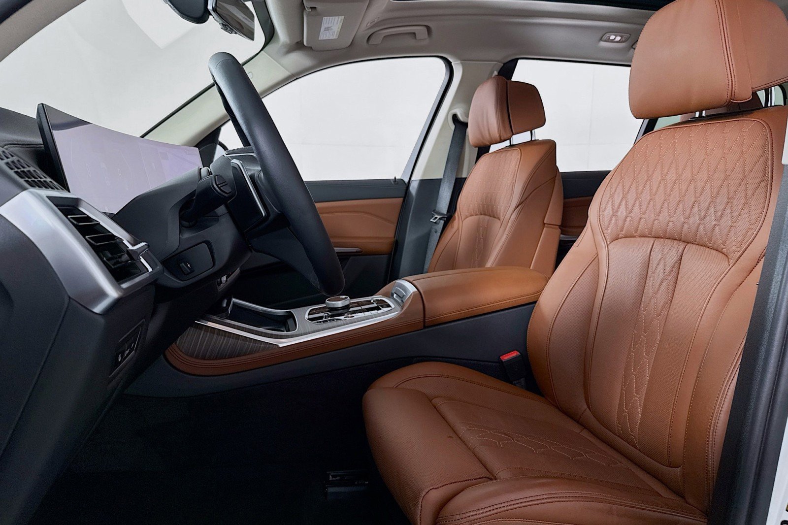 Used 2024 BMW X7 xDrive40i w/ Executive Package image 18