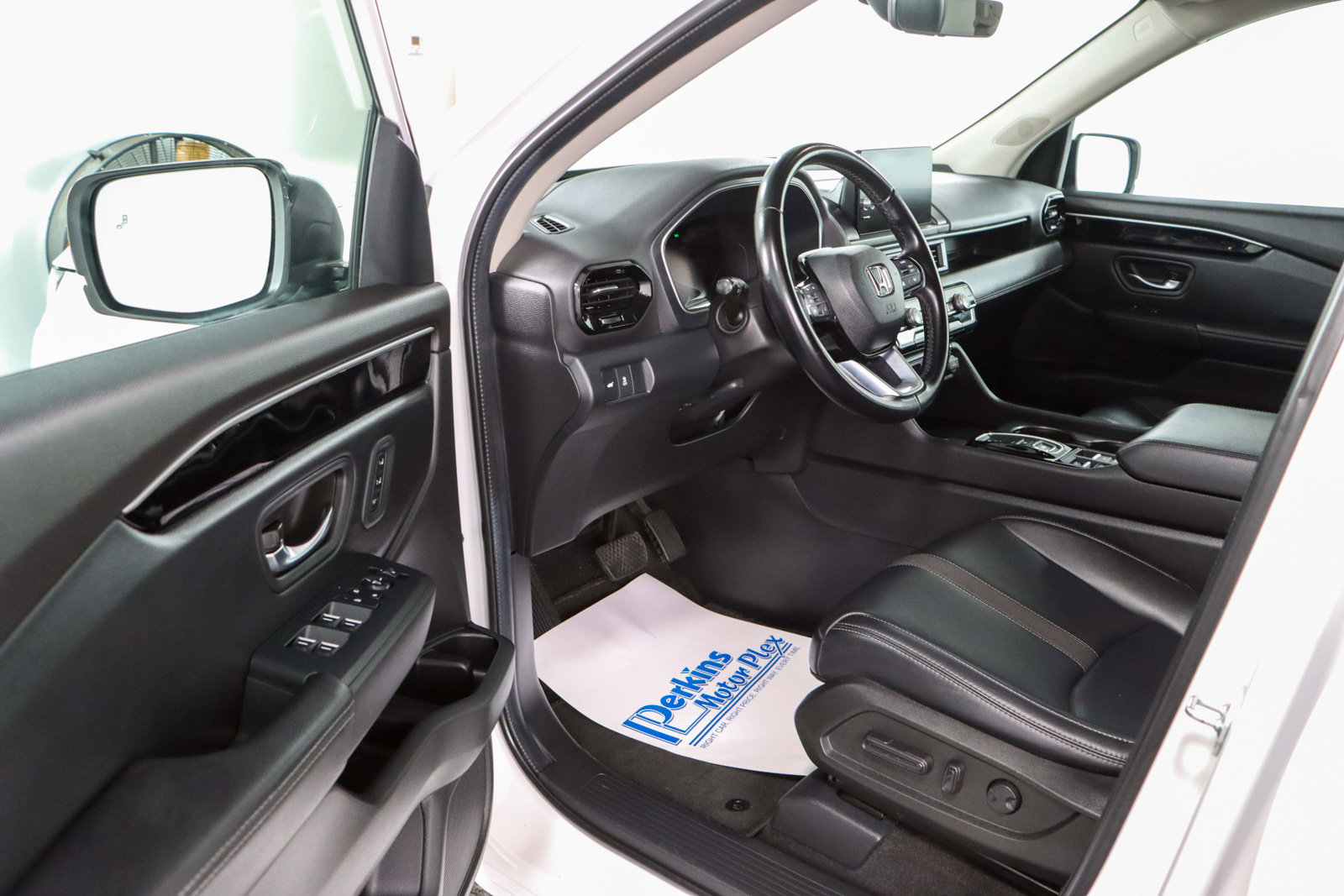 Used 2024 Honda Pilot EX-L image 3