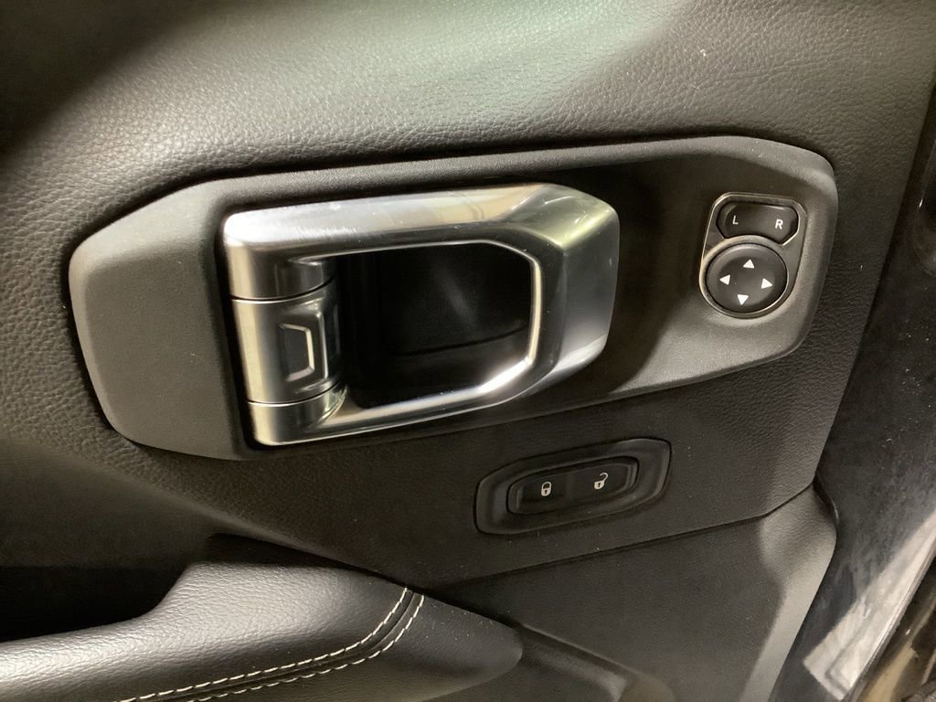 Used 2022 Jeep Gladiator Overland w/ Popular Equipment Package image 22