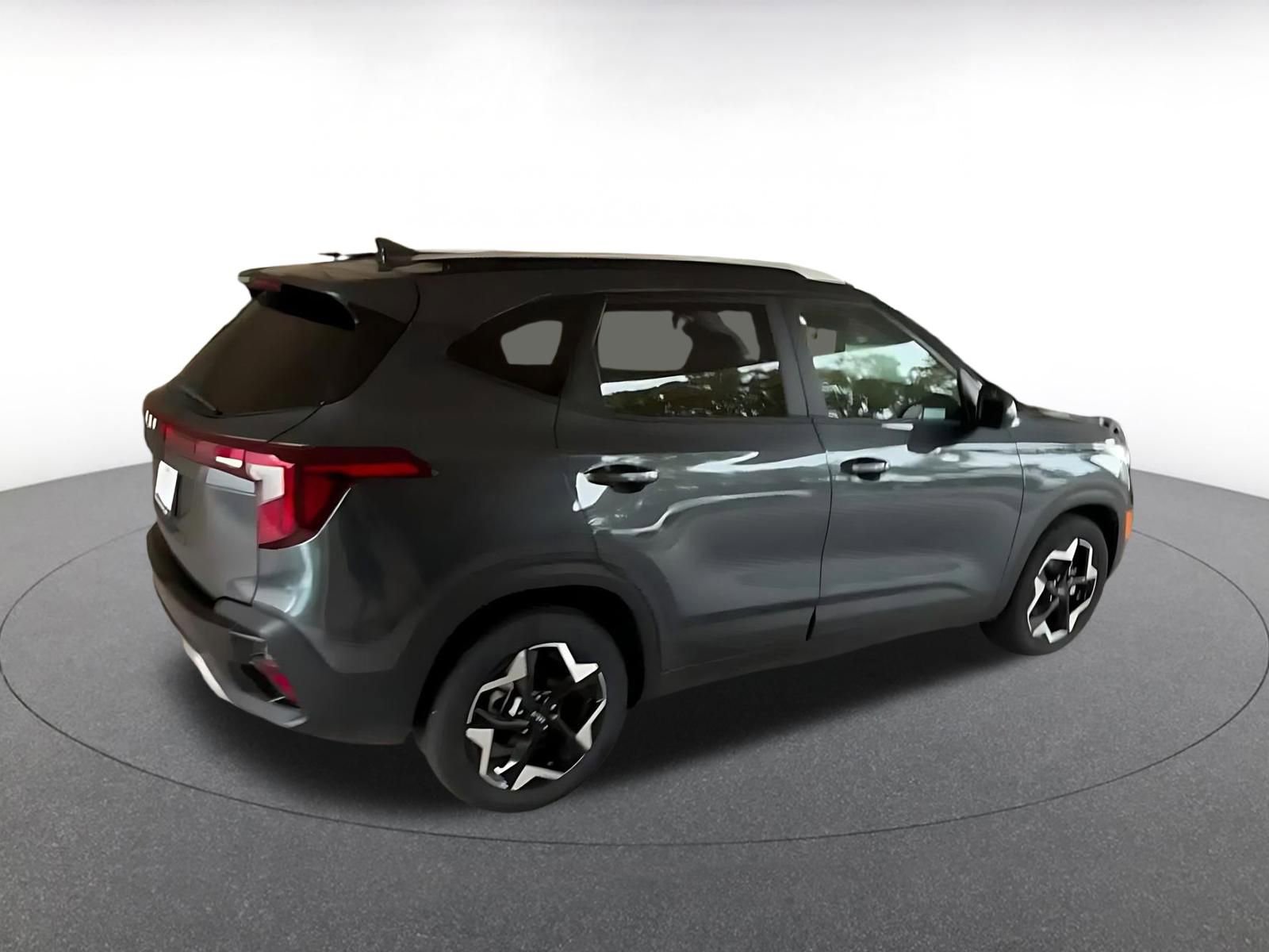 Used 2025 Kia Seltos S FWD image 15