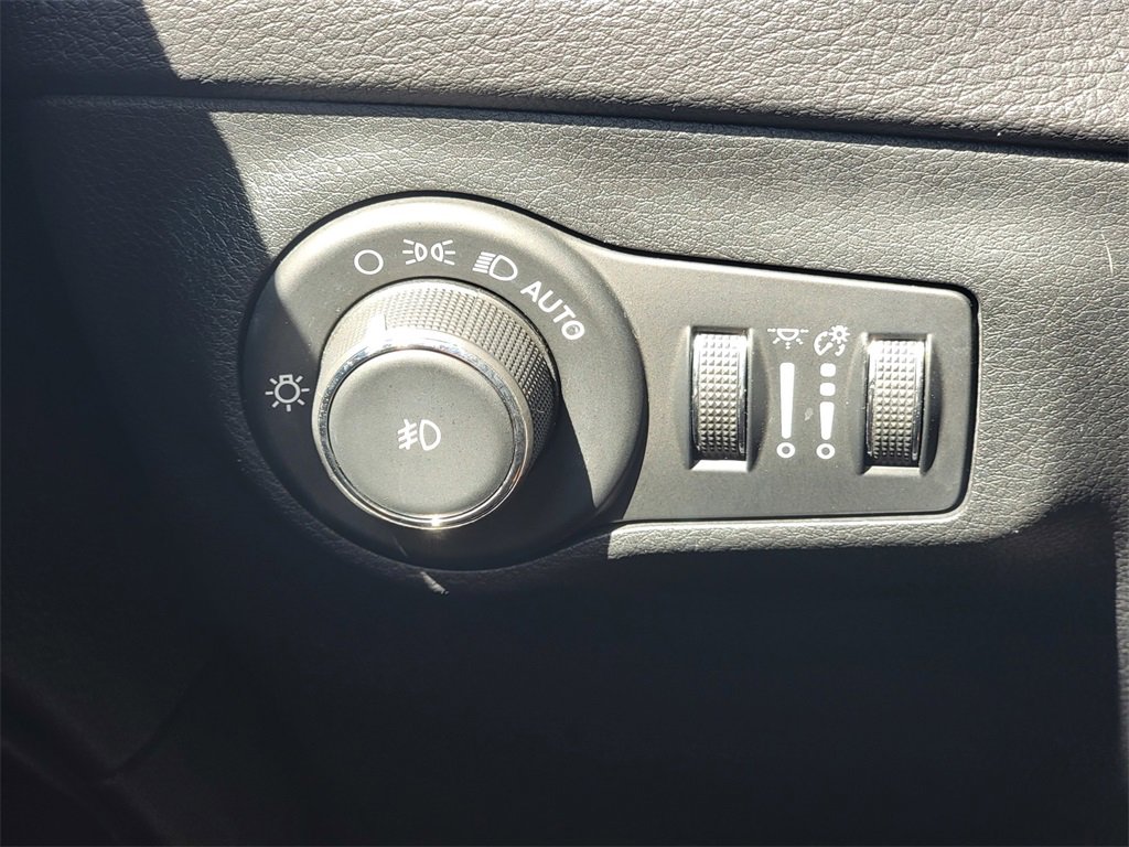 Used 2019 Jeep Compass Altitude image 28