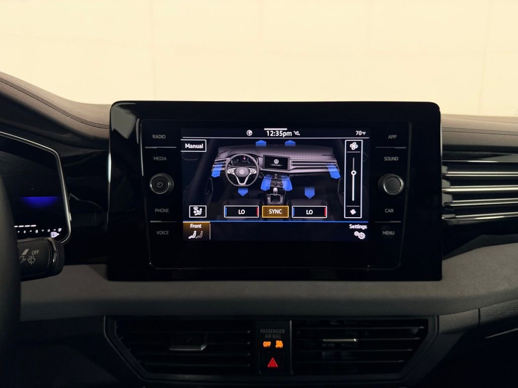 Used 2025 Volkswagen Jetta SE image 20