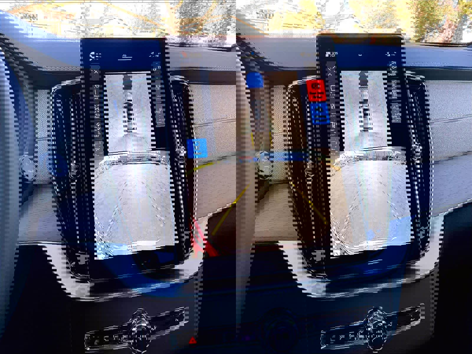 New 2026 Volvo XC90 T8 Ultra w/ Protection Package Premier image 20