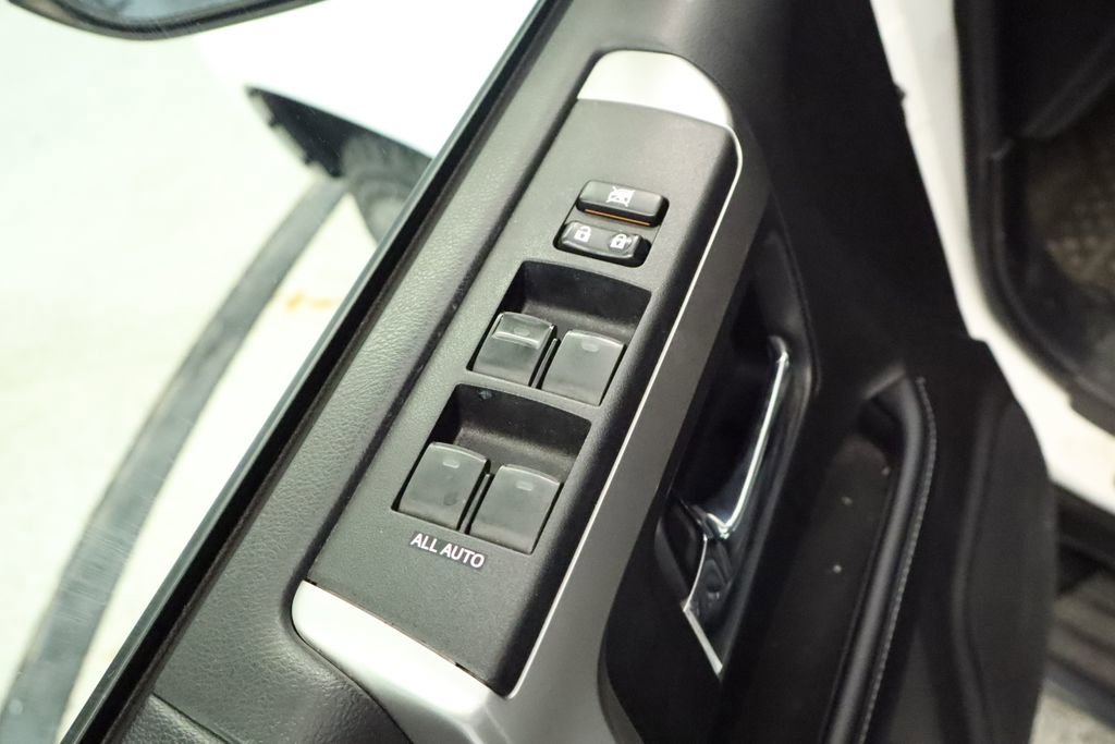 Used 2018 Toyota 4Runner SR5 Premium image 29