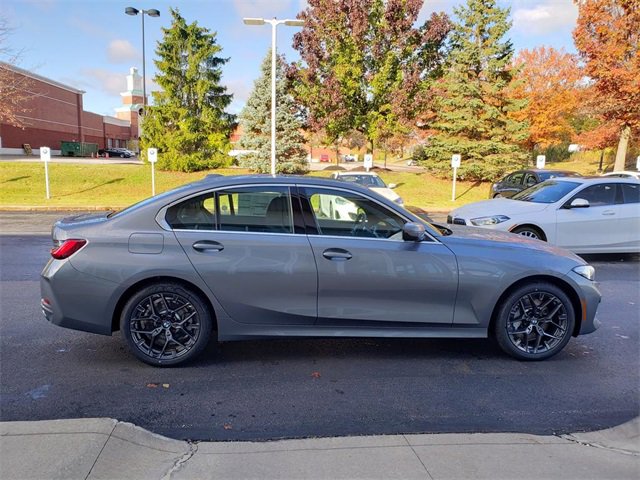 New 2026 BMW 330i xDrive Sedan w/ Convenience Package image 4