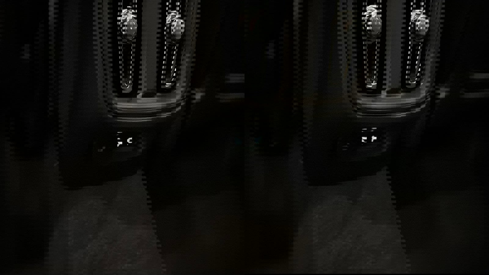 Used 2026 Volvo XC40 B5 Ultra w/ Protection Package Premier image 28