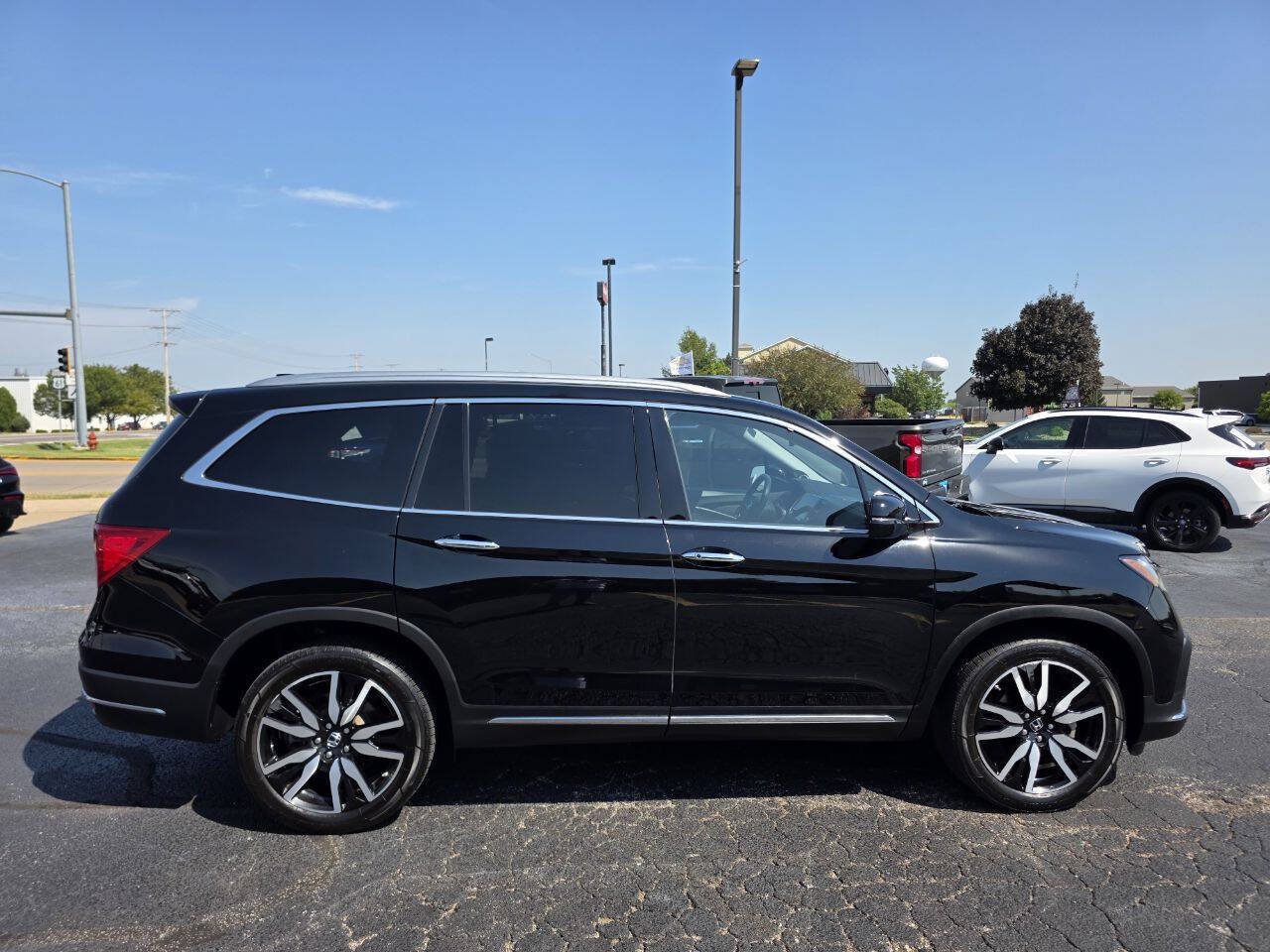 Used 2021 Honda Pilot Touring image 9