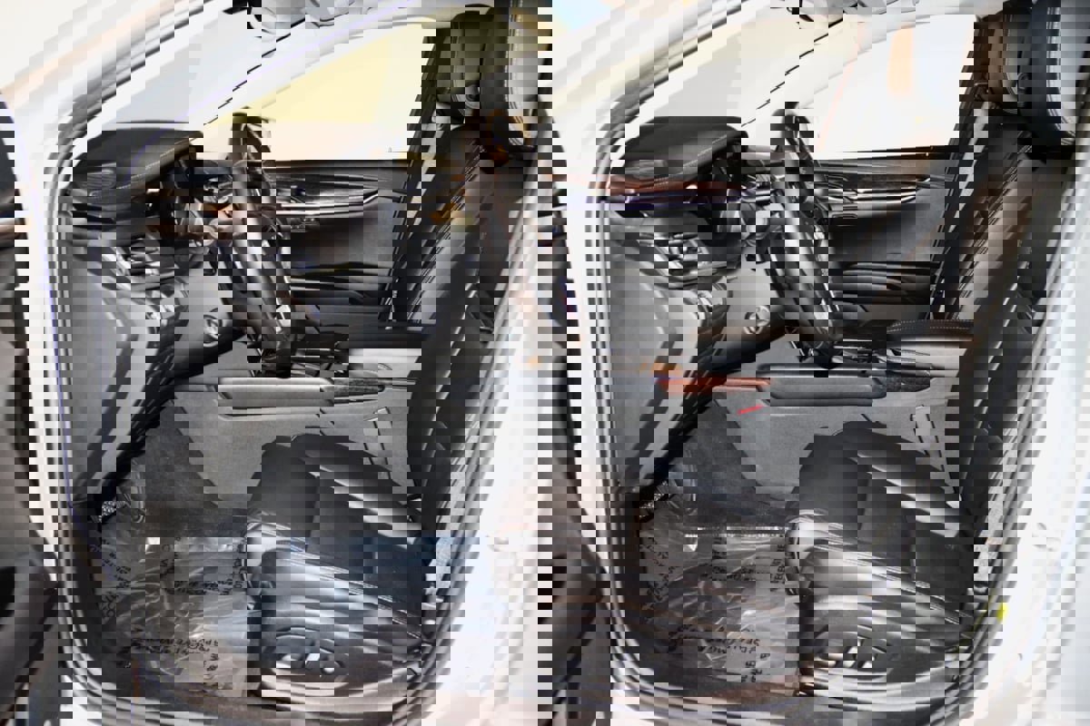 Used 2016 Cadillac XTS Luxury image 29