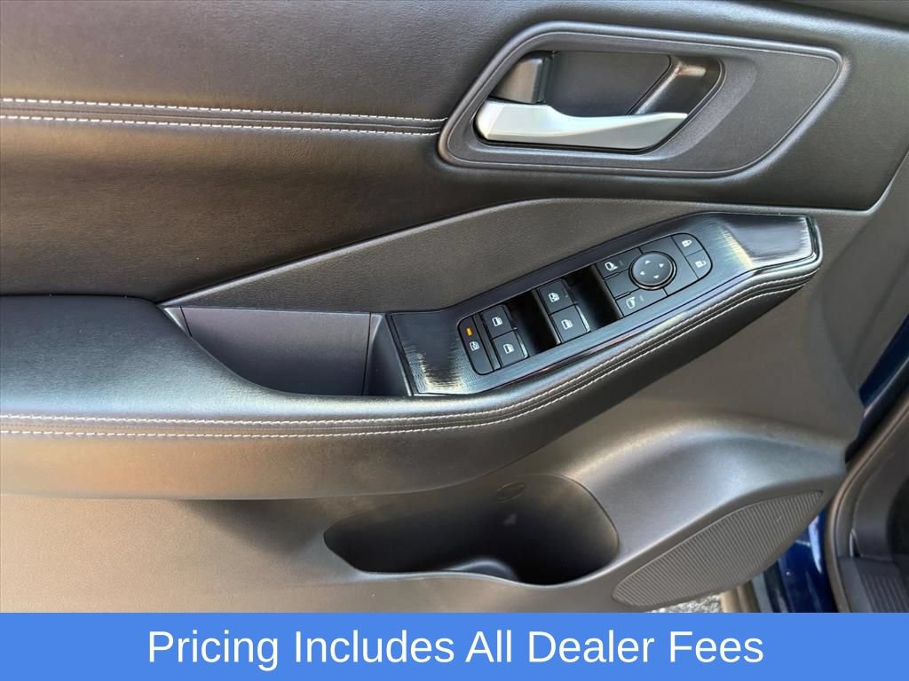 Certified 2024 Nissan Rogue SV w/ SV Premium Package AWD/4WD image 23