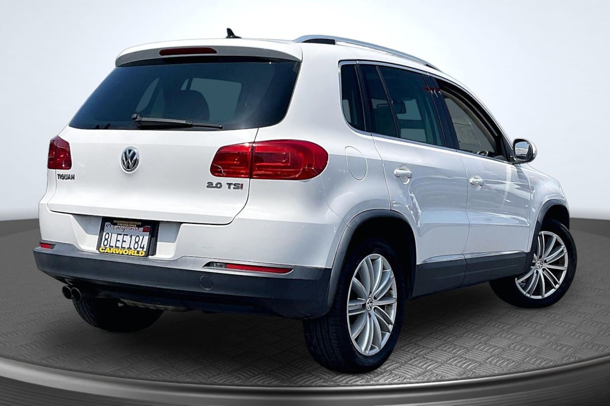 Used 2013 Volkswagen Tiguan SE FWD image 13