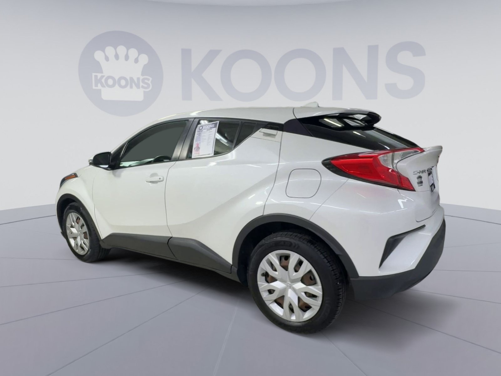 Used 2021 Toyota C-HR LE FWD image 8