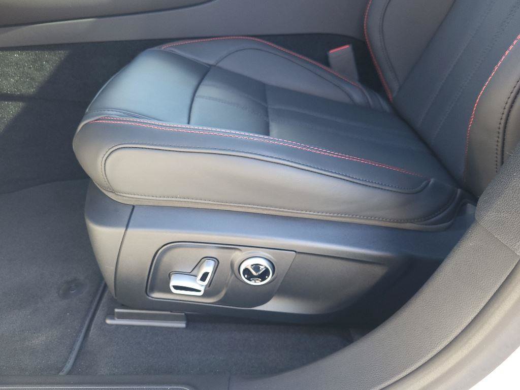 Used 2024 Maserati Levante Modena Ultima AWD/4WD image 7
