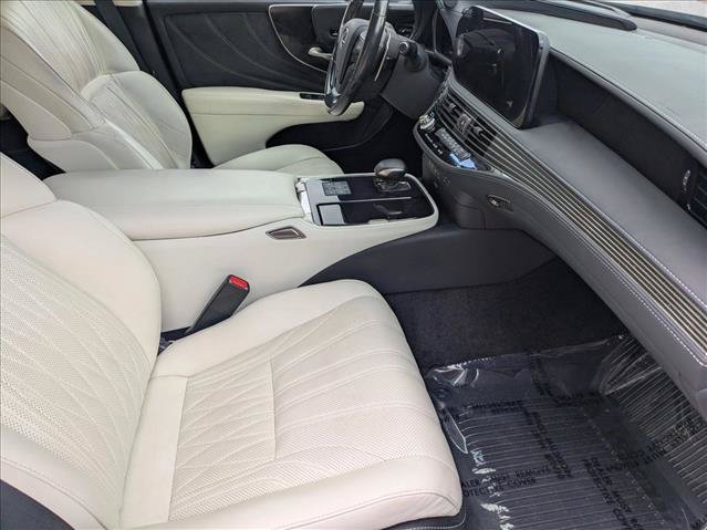 Used 2023 Lexus LS 500 w/ Interior Upgrade Package RWD image 20