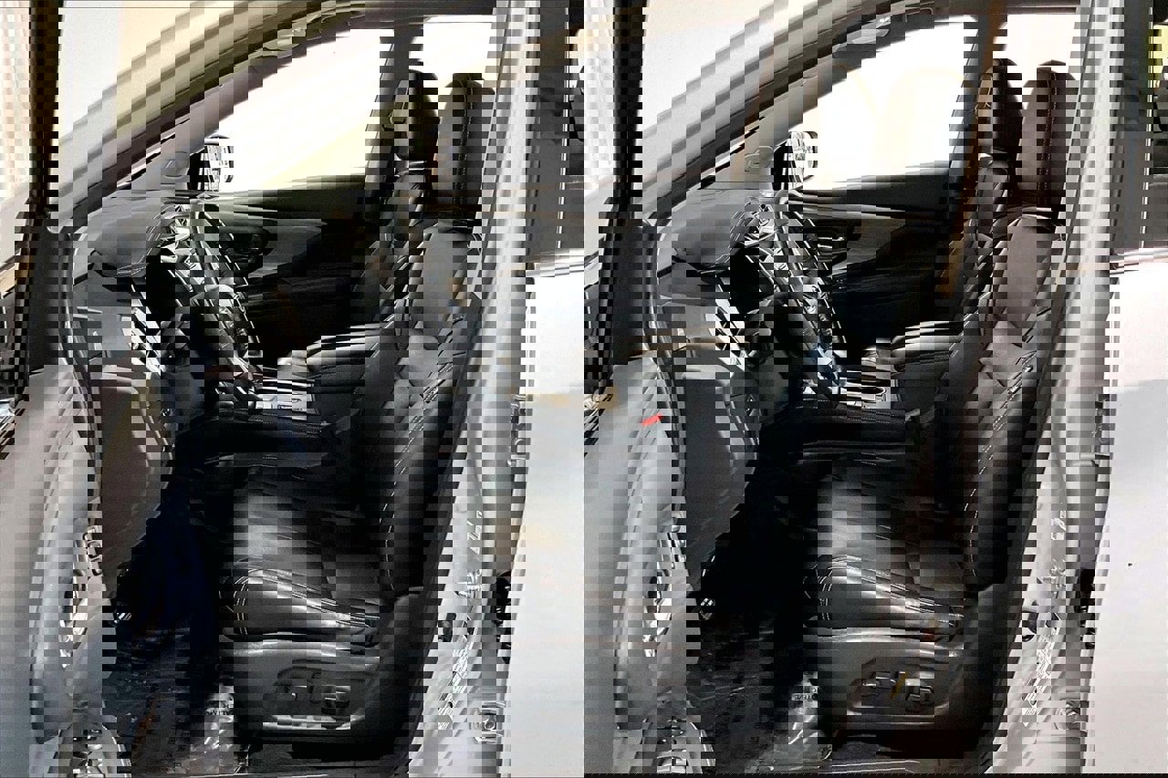 Used 2018 Nissan Murano SL w/ Moonroof Package image 18