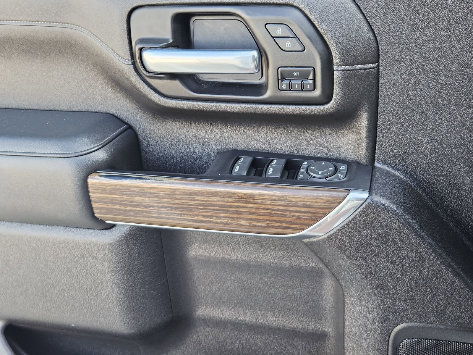 Certified 2023 Chevrolet Silverado 2500 High Country w/ Z71 Off-Road Package image 30