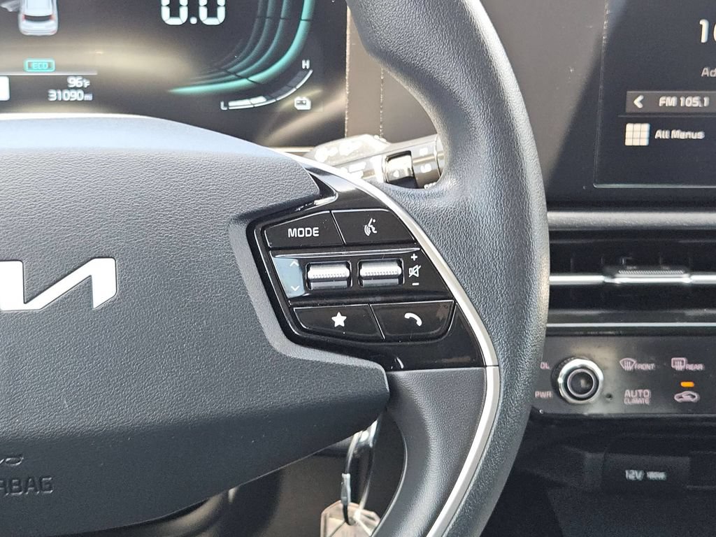 Used 2025 Kia Niro LX FWD image 24