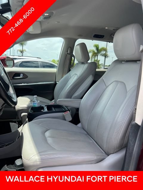 Used 2019 Chrysler Pacifica Touring-L w/ Advanced Safetytec Group FWD image 11