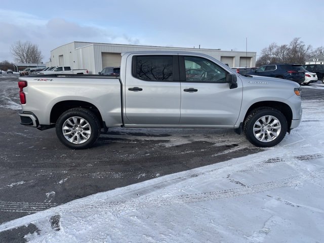 Used 2022 Chevrolet Silverado 1500 Custom image 5