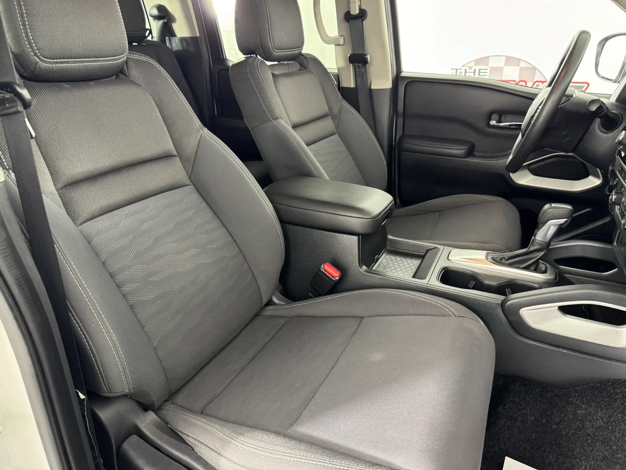 Used 2023 Nissan Frontier SV AWD/4WD image 33
