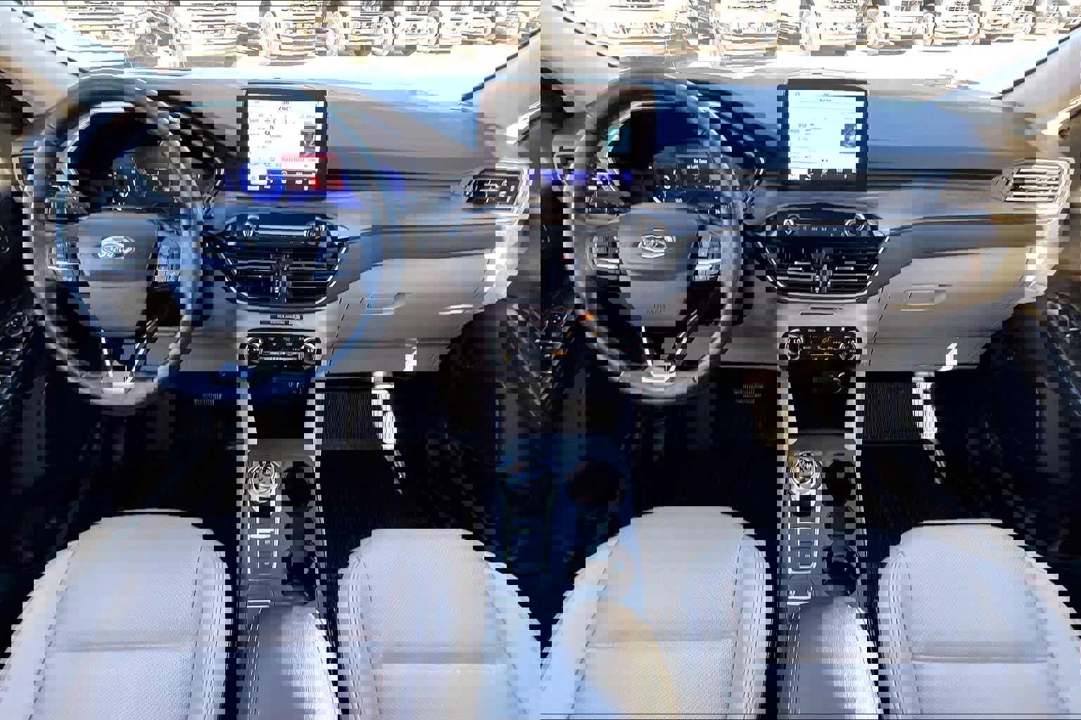 Used 2020 Ford Escape Titanium image 15