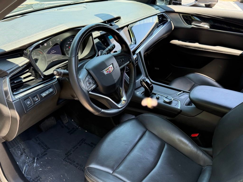 Used 2024 Cadillac XT6 Premium Luxury w/ Technology Package AWD/4WD image 23