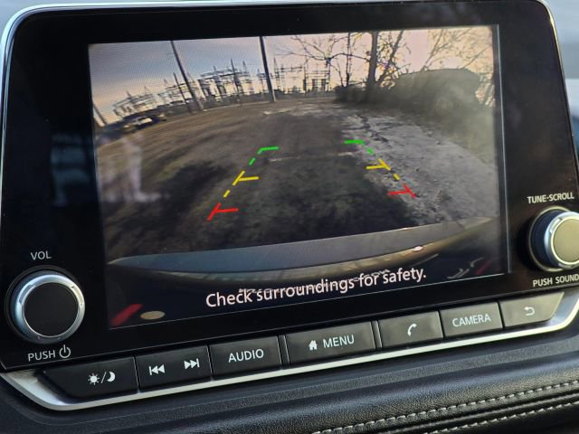 Used 2024 Nissan Rogue S image 26