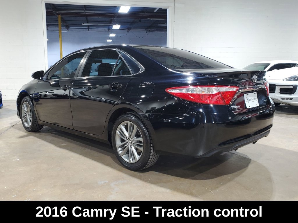 Used 2016 Toyota Camry SE FWD image 12