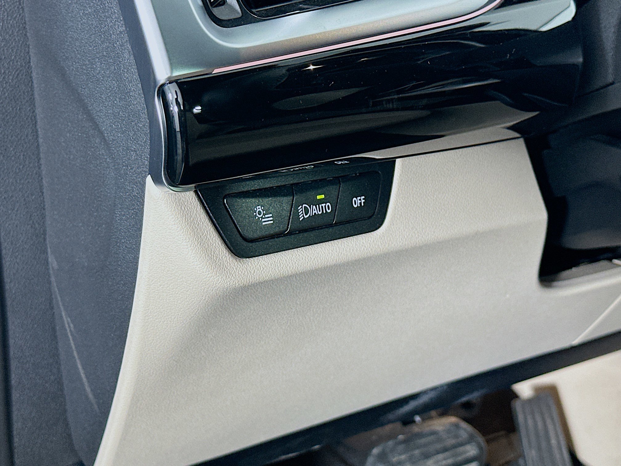 Used 2025 BMW X2 xDrive28i image 17