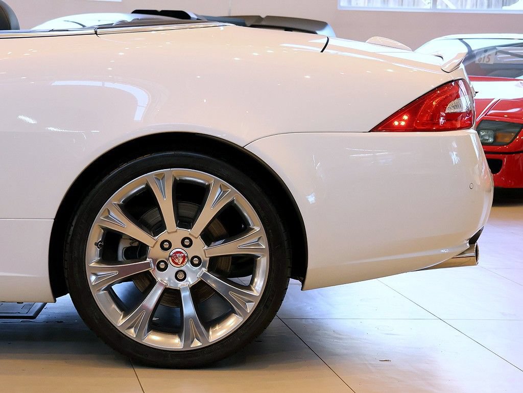 Used 2014 Jaguar XK Convertible RWD image 35