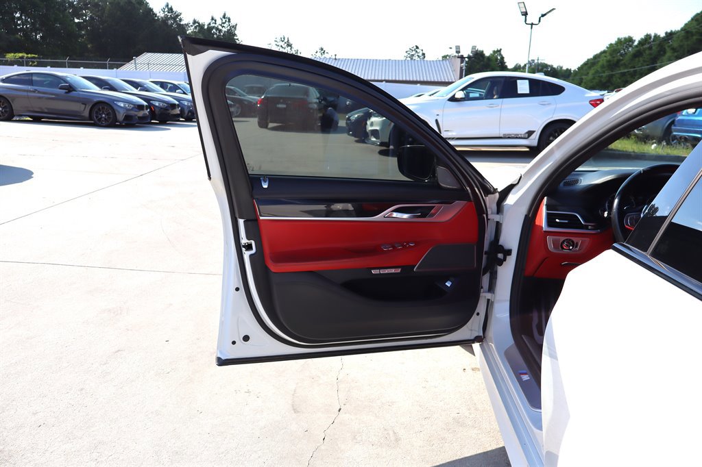 Used 2018 BMW 750i RWD image 40