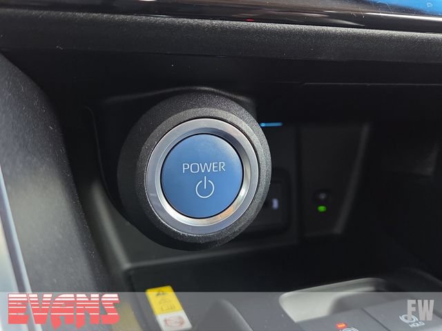 Used 2022 Toyota Venza LE AWD/4WD image 6