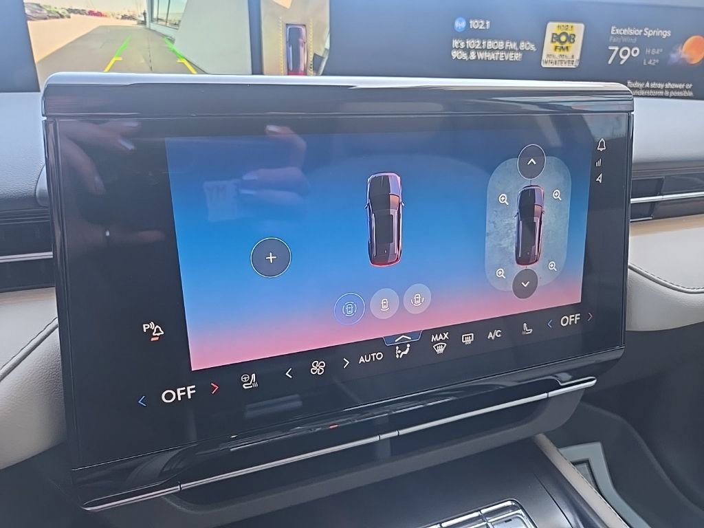 Used 2025 Lincoln Nautilus Reserve image 56