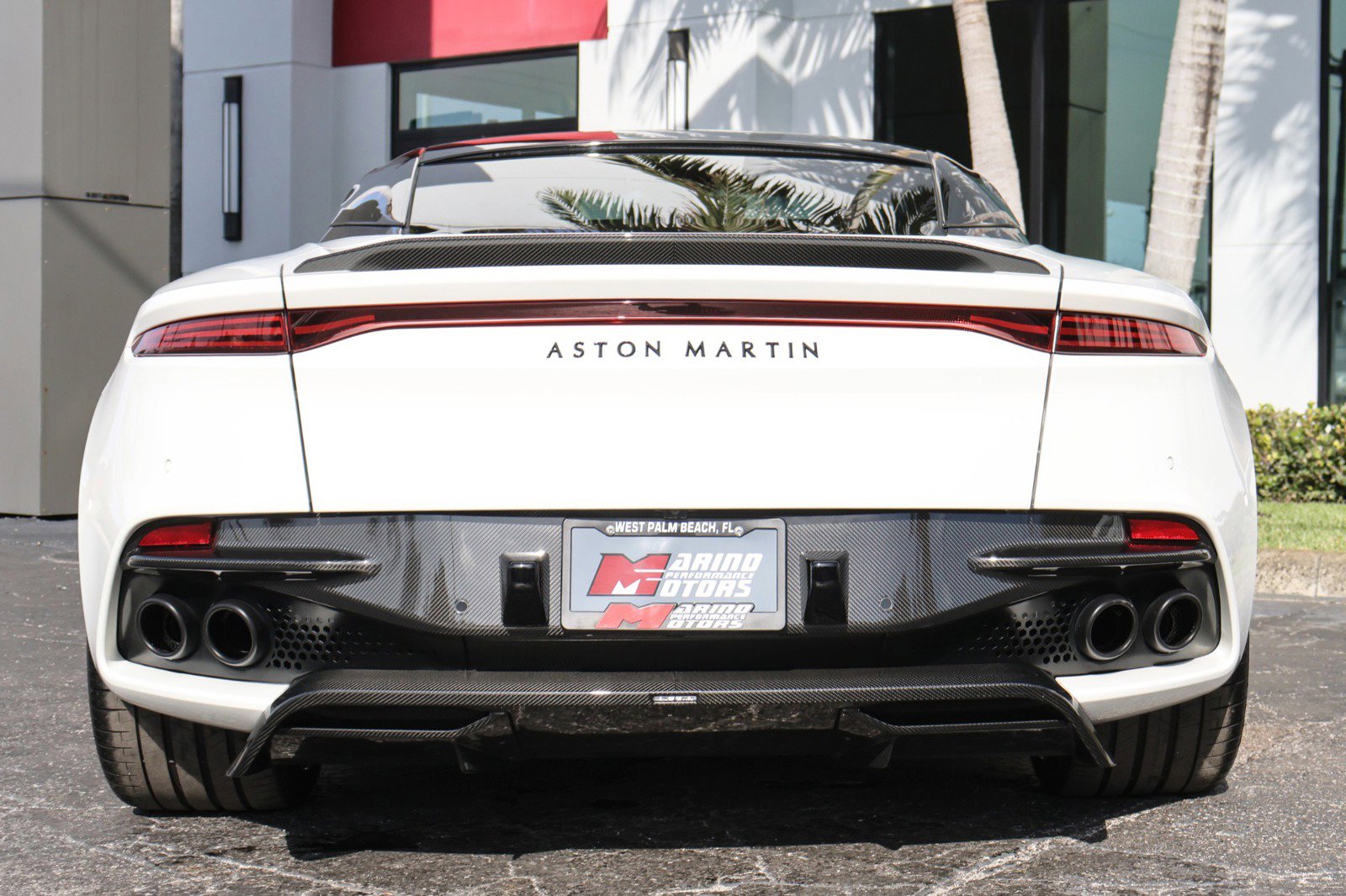 Used 2019 Aston Martin DBS Superleggera image 38