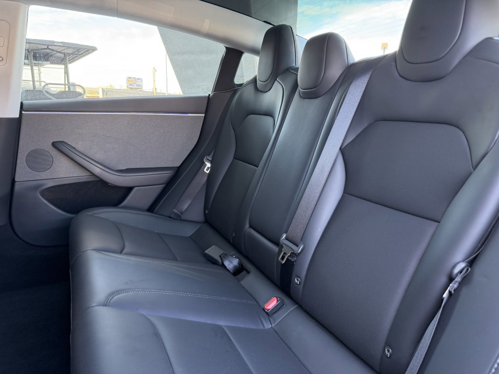 Used 2025 Tesla Model 3 Long Range image 39