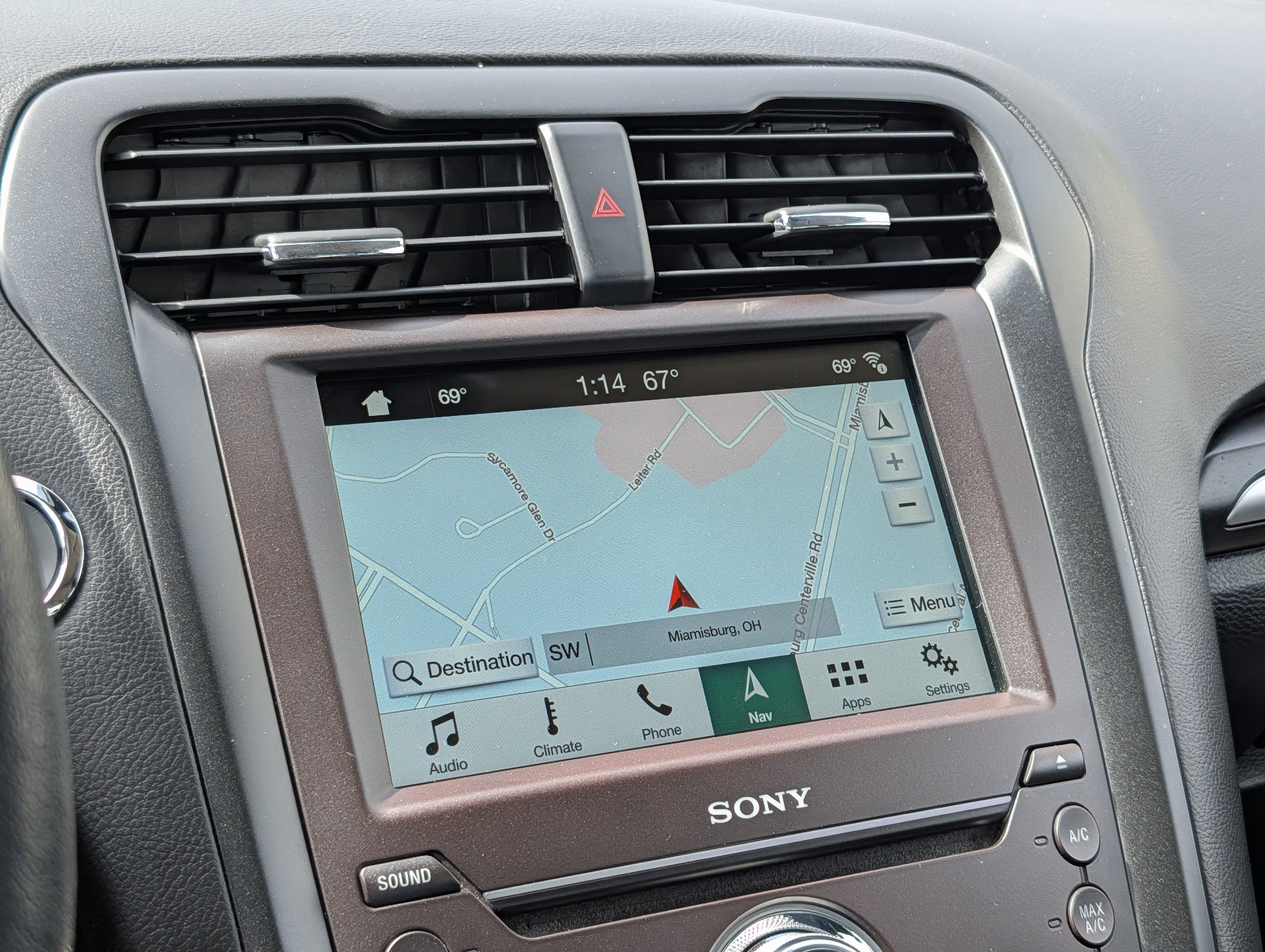 Used 2018 Ford Fusion Titanium FWD image 19